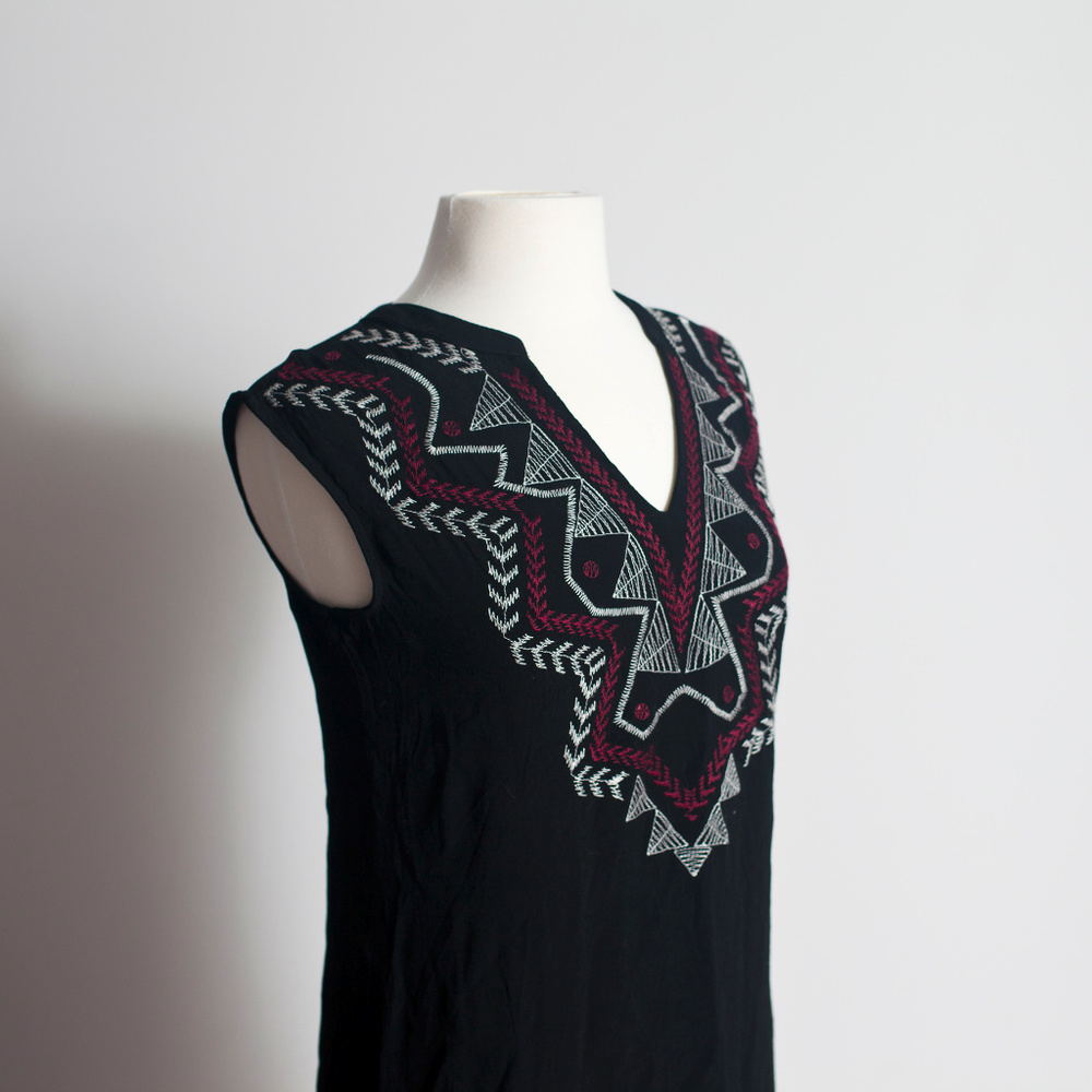 Xhilaration black aztec dress NWOT Medium
